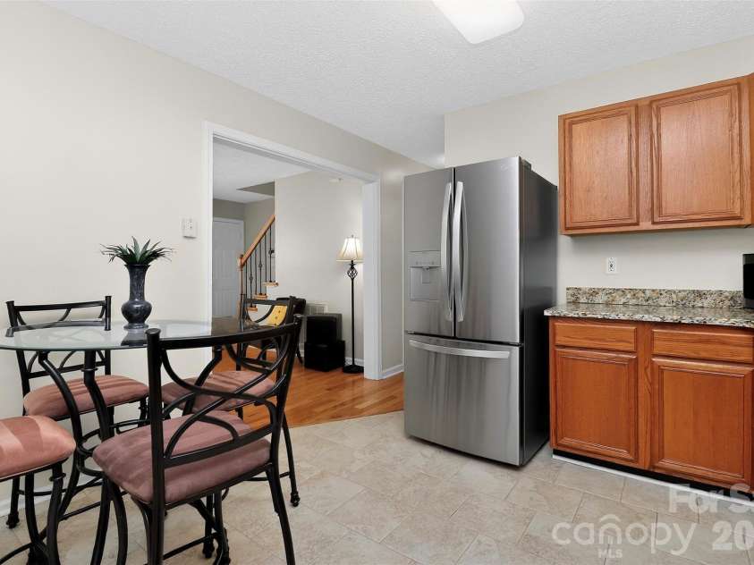 612 Flowe Drive, Charlotte, NC 28213.  MLS# CAR4362825, YatesRealty ID 7975. 