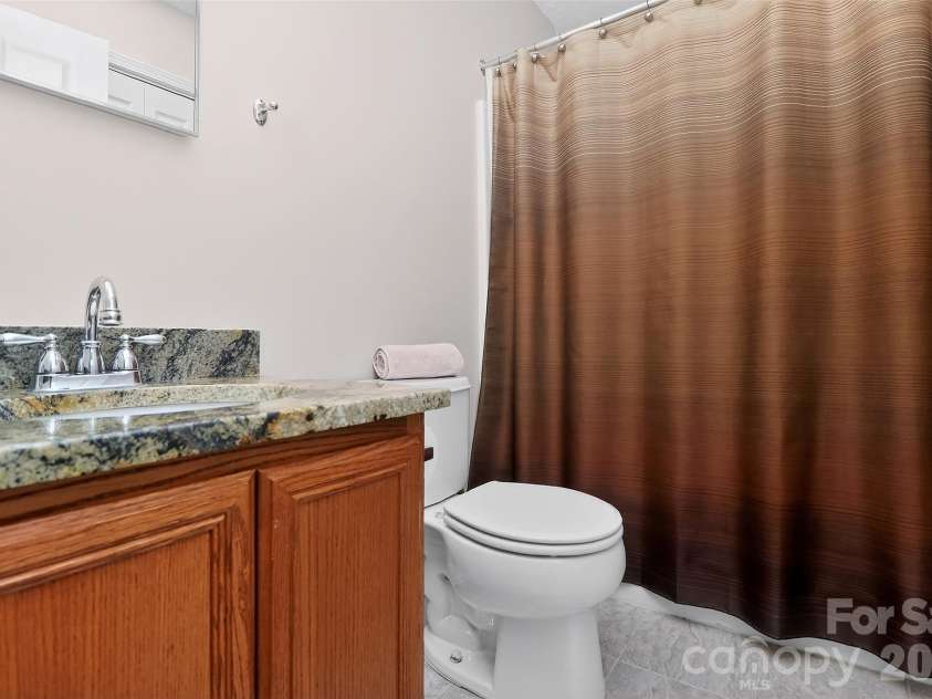 612 Flowe Drive, Charlotte, NC 28213.  MLS# CAR4362825, YatesRealty ID 7975. 