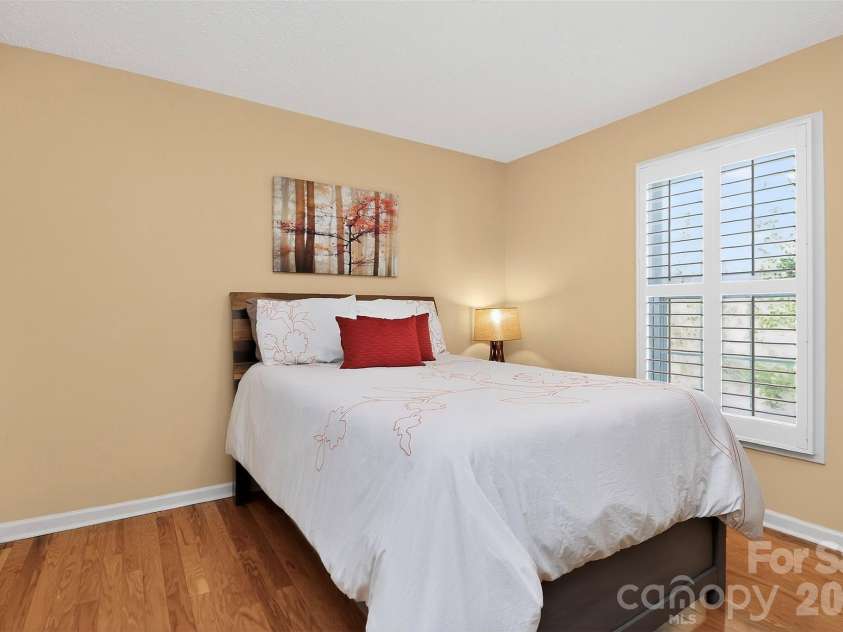 612 Flowe Drive, Charlotte, NC 28213.  MLS# CAR4362825, YatesRealty ID 7975. 