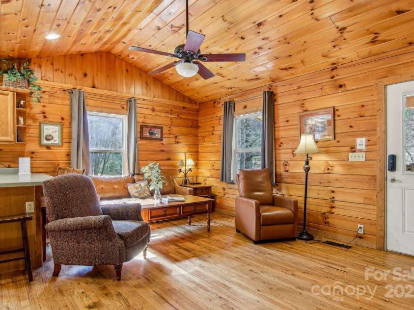 33 Shepherds Creek Road, Bryson City, NC 28713.  MLS# CAR4251210, YatesRealty ID 7977. 