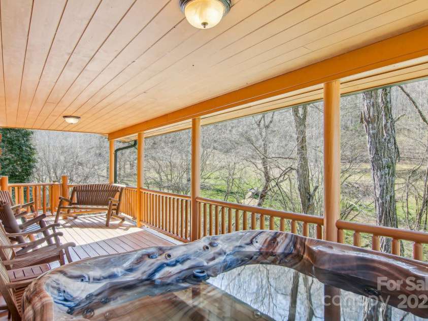 33 Shepherds Creek Road, Bryson City, NC 28713.  MLS# CAR4251210, YatesRealty ID 7977. 