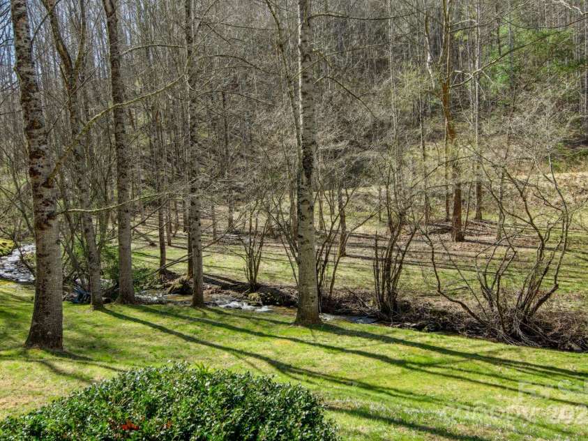 33 Shepherds Creek Road, Bryson City, NC 28713.  MLS# CAR4251210, YatesRealty ID 7977. 