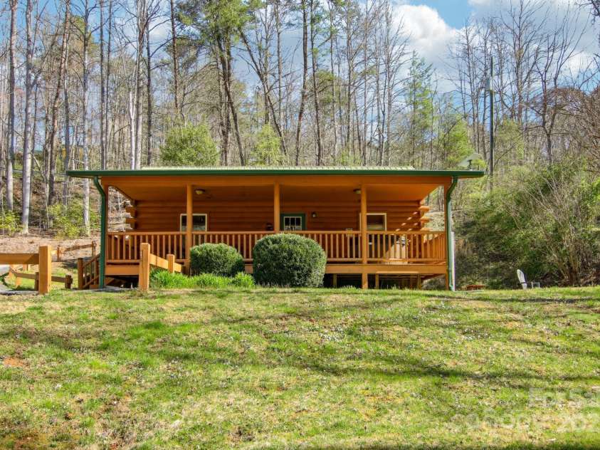 33 Shepherds Creek Road, Bryson City, NC 28713.  MLS# CAR4251210, YatesRealty ID 7977. 
