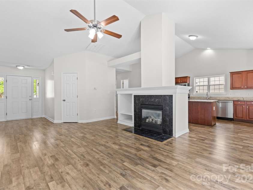 11616 Placer Maple Lane, Charlotte, NC 28269.  MLS# CAR4250114, YatesRealty ID 7979. 