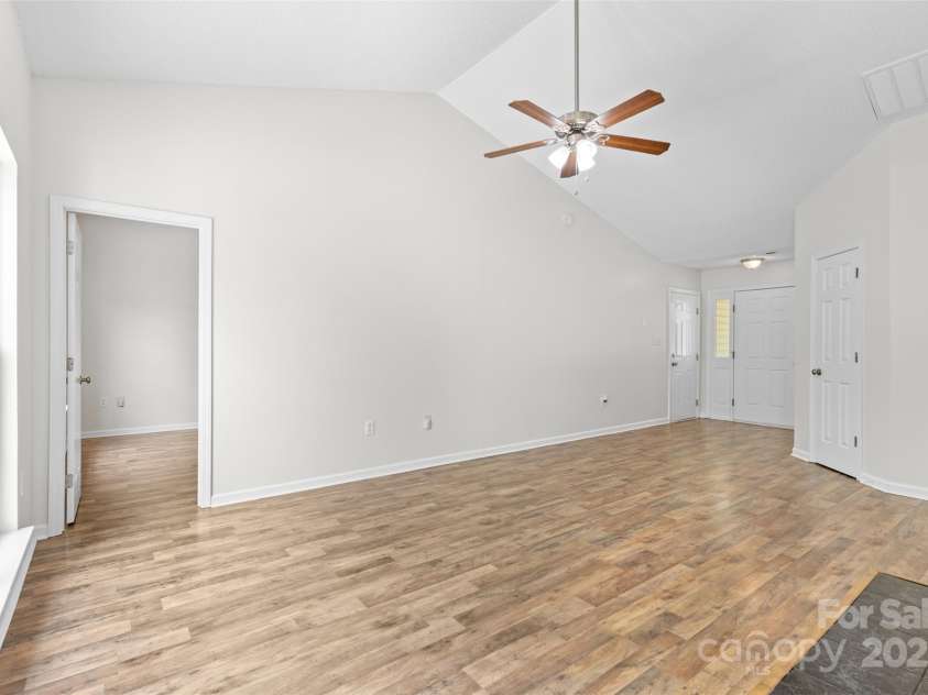 11616 Placer Maple Lane, Charlotte, NC 28269.  MLS# CAR4250114, YatesRealty ID 7979. 