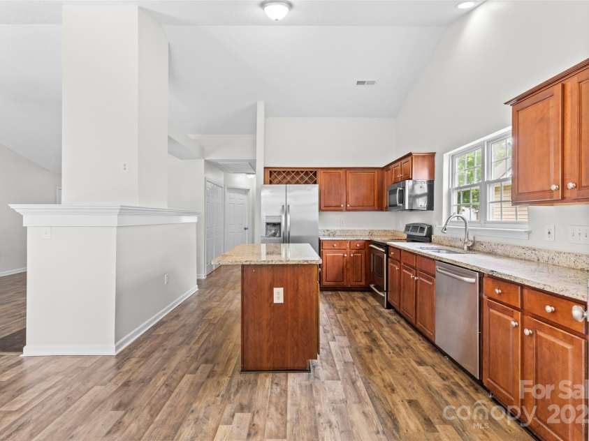 11616 Placer Maple Lane, Charlotte, NC 28269.  MLS# CAR4250114, YatesRealty ID 7979. 