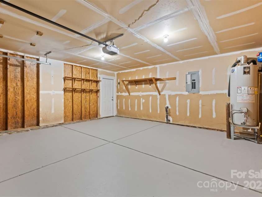 11616 Placer Maple Lane, Charlotte, NC 28269.  MLS# CAR4250114, YatesRealty ID 7979. 