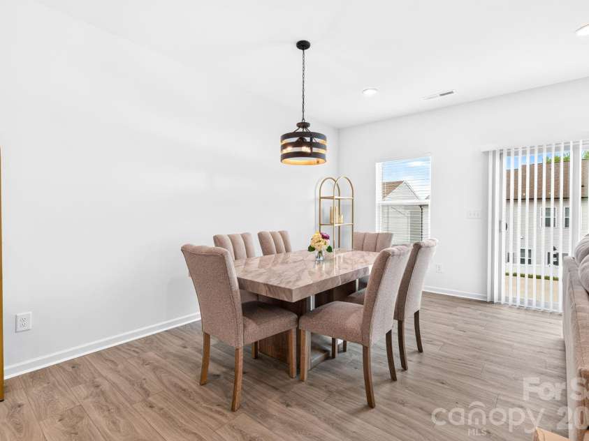 11012 Pagebrook Lane, Charlotte, NC 28214.  MLS# CAR4400227, YatesRealty ID 798. Dining Area