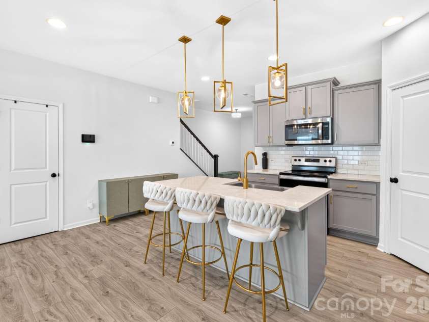 11012 Pagebrook Lane, Charlotte, NC 28214.  MLS# CAR4400227, YatesRealty ID 798. Kitchen & Breakfast Bar
