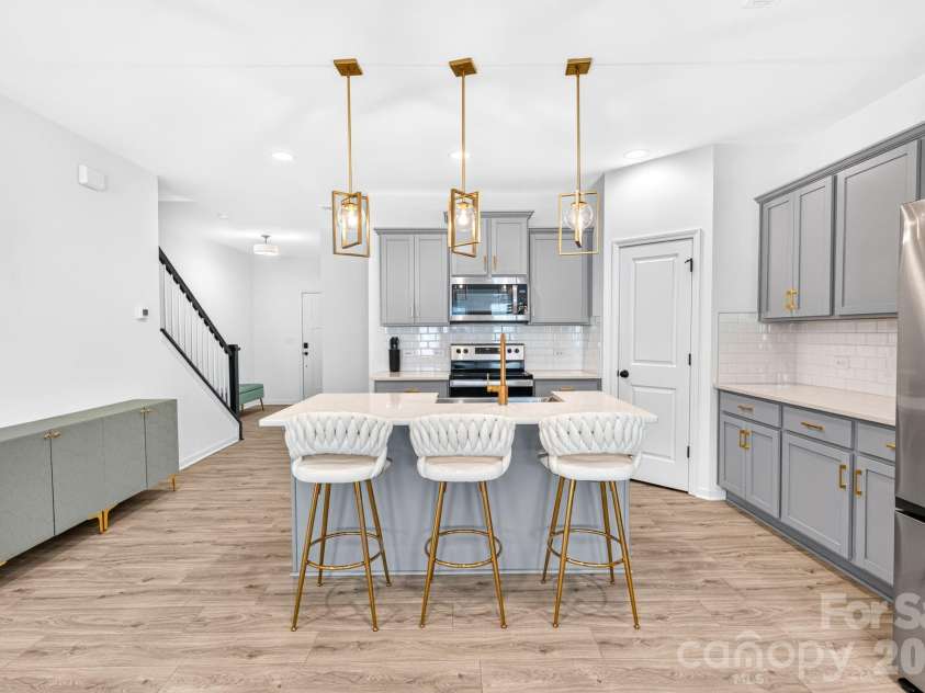 11012 Pagebrook Lane, Charlotte, NC 28214.  MLS# CAR4400227, YatesRealty ID 798. Open Kitchen with Breakfast Bar