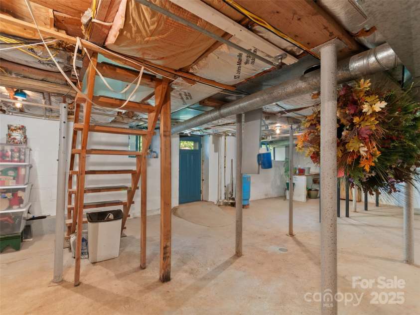 229 Crabtree Mountain Road, Canton, NC 28716.  MLS# CAR4264280, YatesRealty ID 798. 