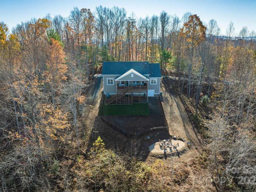 1021 Pleasant Ridge Trail, Lenoir, NC 28645.  MLS# CAR4204018, YatesRealty ID 7980. 