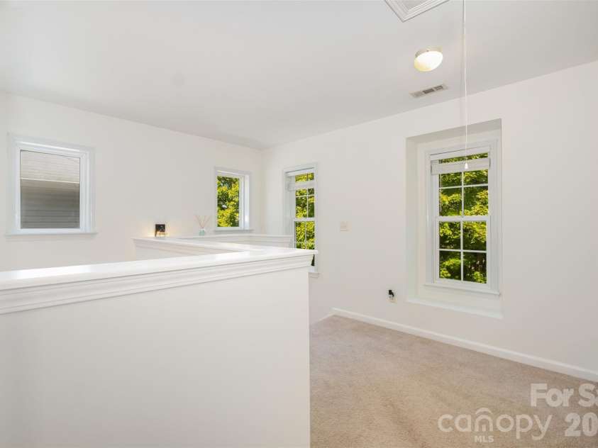 9213 Seamill Road, Charlotte, NC 28278.  MLS# CAR4304256, YatesRealty ID 7983. 