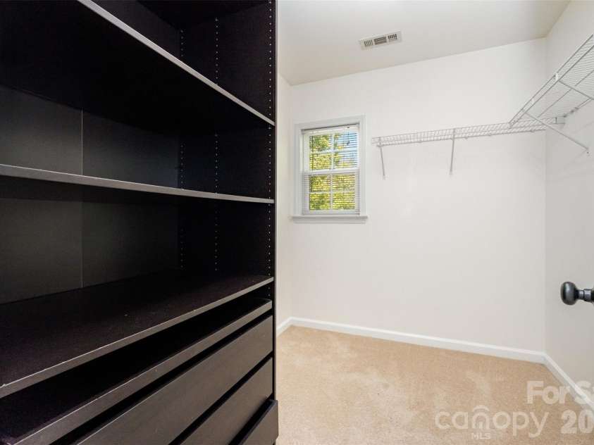 9213 Seamill Road, Charlotte, NC 28278.  MLS# CAR4304256, YatesRealty ID 7983. 