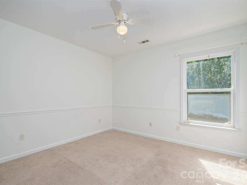 9213 Seamill Road, Charlotte, NC 28278.  MLS# CAR4304256, YatesRealty ID 7983. 