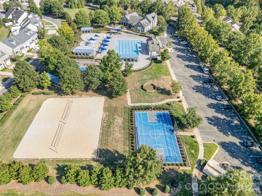9213 Seamill Road, Charlotte, NC 28278.  MLS# CAR4304256, YatesRealty ID 7983. 