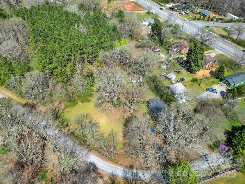 124 Lancer Lane, Lancaster, SC 29720.  MLS# CAR4237993, YatesRealty ID 7984. 