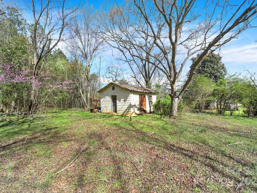 124 Lancer Lane, Lancaster, SC 29720.  MLS# CAR4237993, YatesRealty ID 7984. 