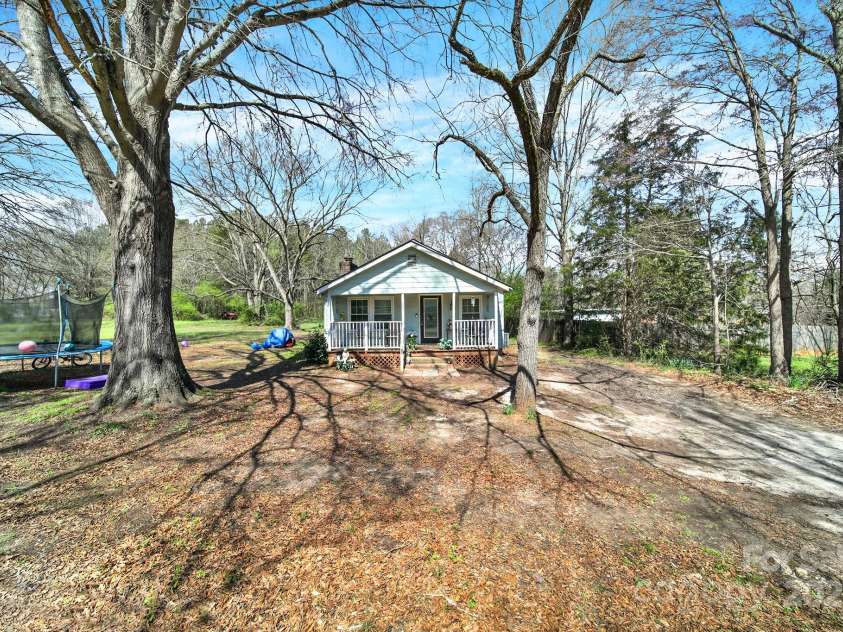 124 Lancer Lane, Lancaster, SC 29720.  MLS# CAR4237993, YatesRealty ID 7984. 