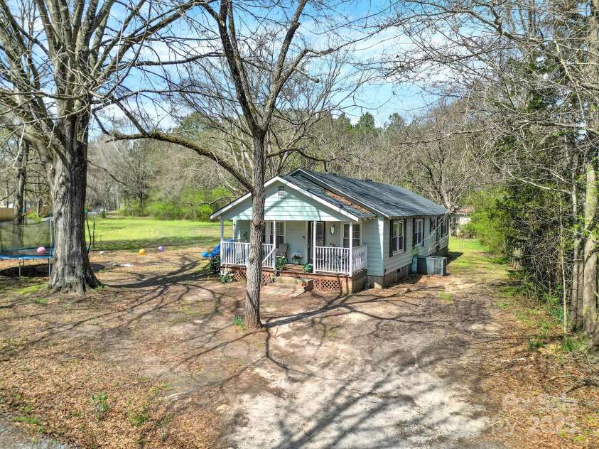 124 Lancer Lane, Lancaster, SC 29720.  MLS# CAR4237993, YatesRealty ID 7984. 