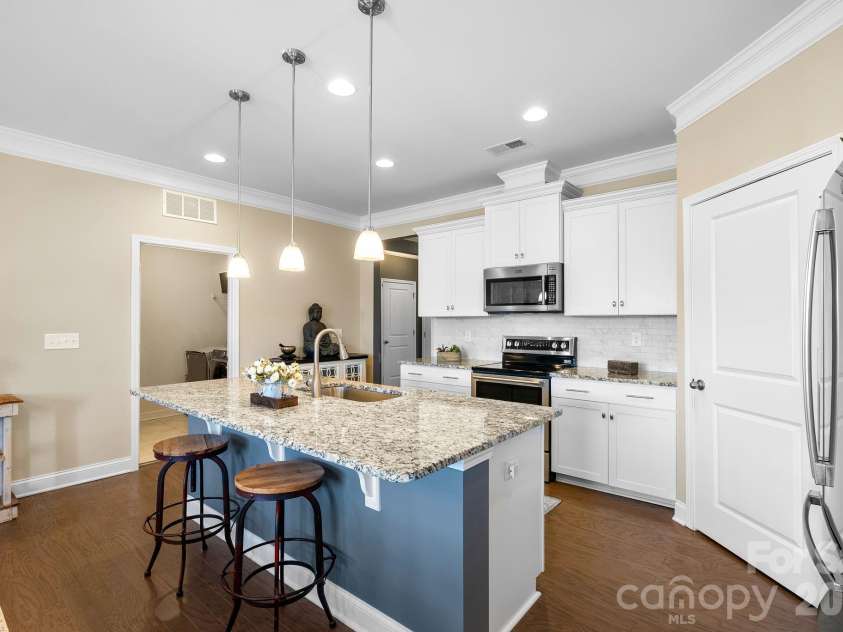 16 Regent Heights Road, Leicester, NC 28748.  MLS# CAR4349729, YatesRealty ID 7984. 