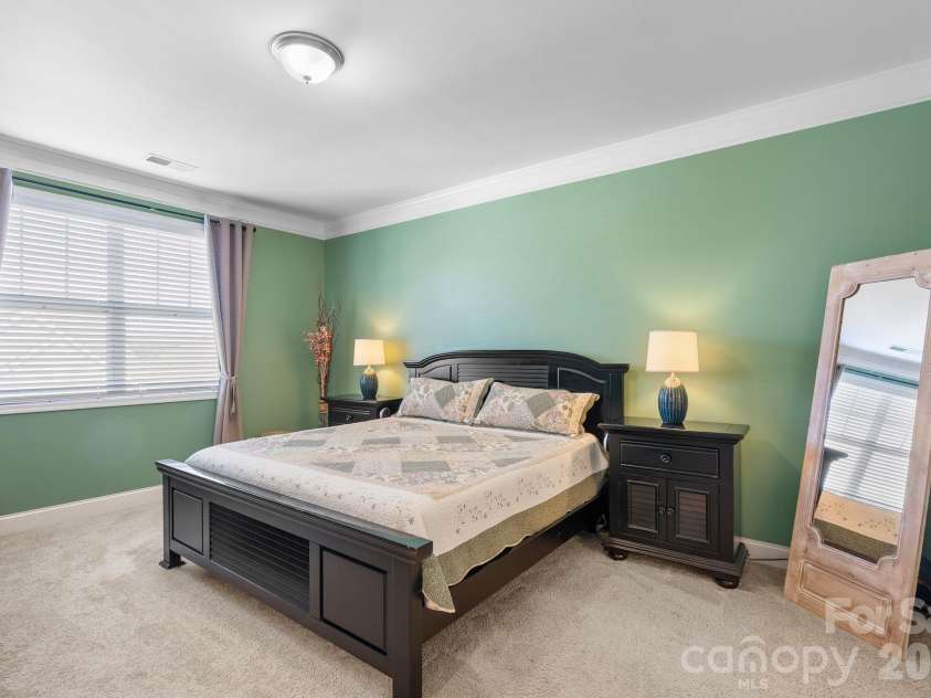 16 Regent Heights Road, Leicester, NC 28748.  MLS# CAR4349729, YatesRealty ID 7984. 