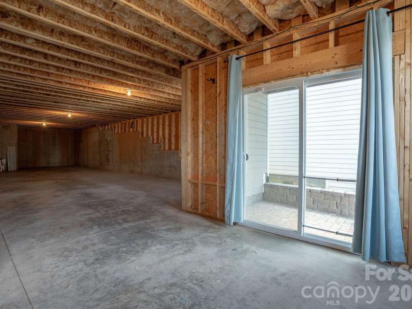 16 Regent Heights Road, Leicester, NC 28748.  MLS# CAR4349729, YatesRealty ID 7984. 