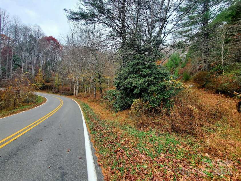 2701 Gouges Creek Road, Spruce Pine, NC 28777.  MLS# CAR4198826, YatesRealty ID 7985. 