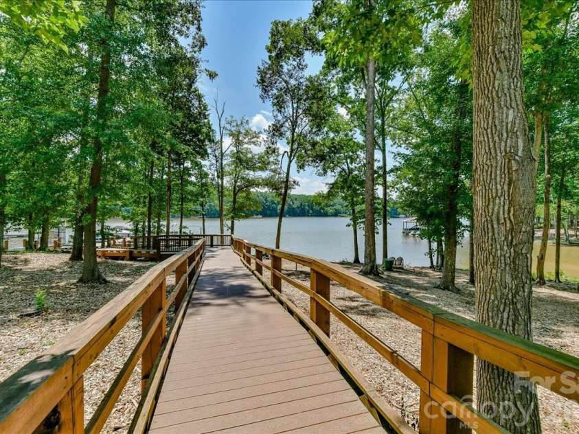 7018 Heron Rookery Way, Charlotte, NC 28214.  MLS# CAR4328922, YatesRealty ID 7988. Lakeside walking trails