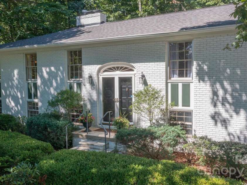 78 Sleepy Hollow Drive, Asheville, NC 28805.  MLS# CAR4155271, YatesRealty ID 7988. Front of Home