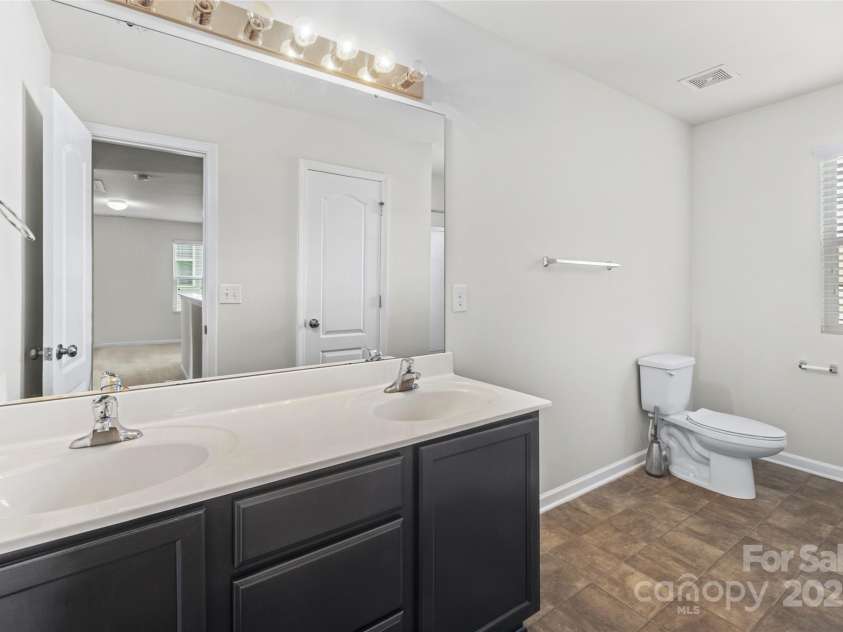 14328 Evening Flight Lane, Charlotte, NC 28262.  MLS# CAR4240990, YatesRealty ID 7989. 