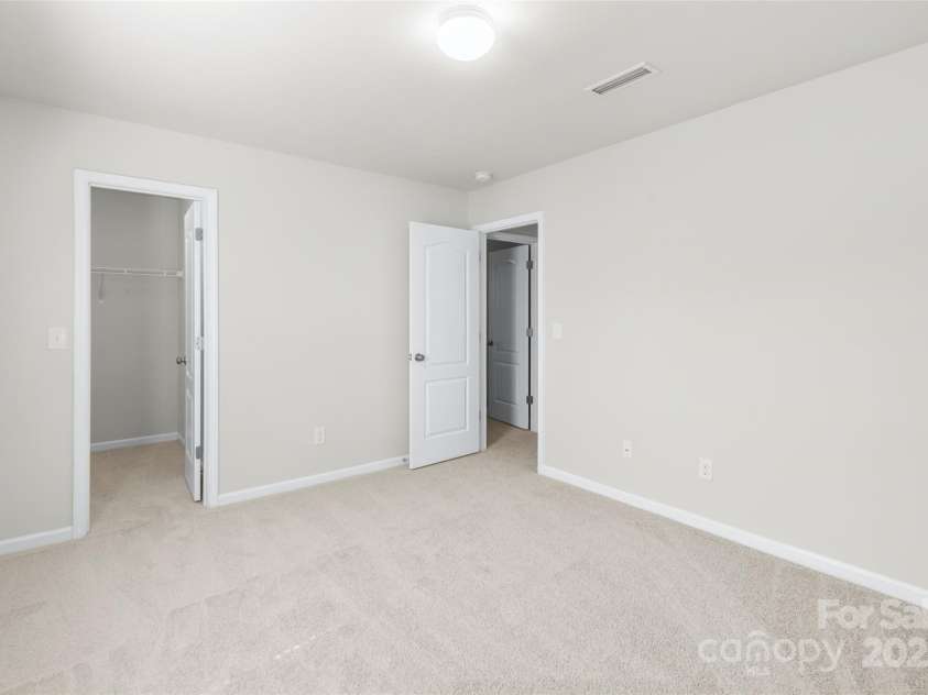 14328 Evening Flight Lane, Charlotte, NC 28262.  MLS# CAR4240990, YatesRealty ID 7989. 