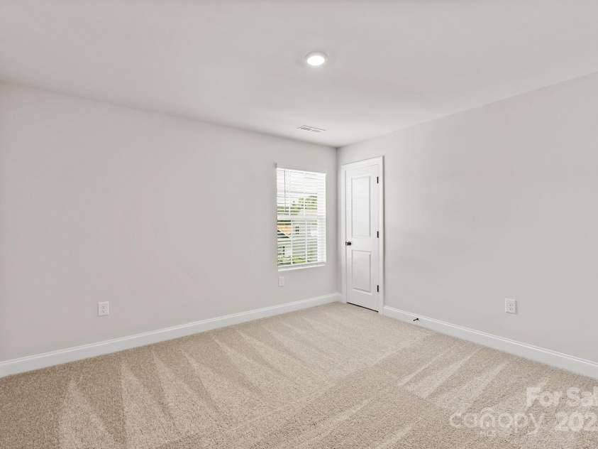 3324 Fox Hall Drive, Gastonia, NC 28052.  MLS# CAR4320223, YatesRealty ID 7989. 