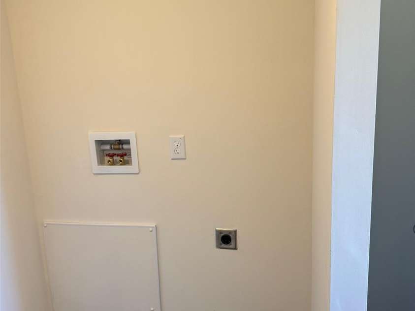 197 Burleson Point, Woodleaf, NC 27054.  MLS# CAR4308013, YatesRealty ID 799. 