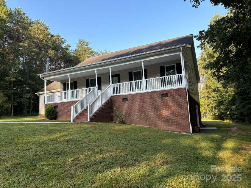 475 Cornerstone Drive, Taylorsville, NC 28681.  MLS# CAR4218950, YatesRealty ID 799. 