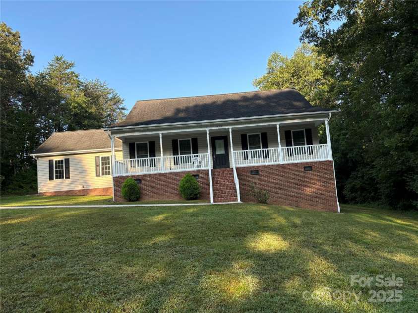 475 Cornerstone Drive, Taylorsville, NC 28681.  MLS# CAR4218950, YatesRealty ID 799. 