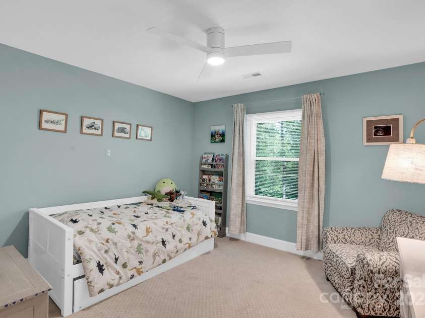 9809 Hanover Hollow Drive, Charlotte, NC 28210.  MLS# CAR4248914, YatesRealty ID 7990. 
