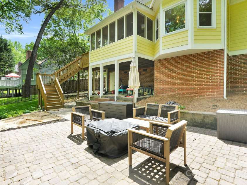9809 Hanover Hollow Drive, Charlotte, NC 28210.  MLS# CAR4248914, YatesRealty ID 7990. 
