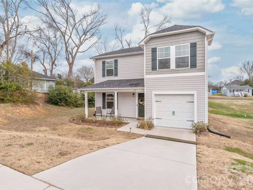 117 Barron Boulevard, Lancaster, SC 29720.  MLS# CAR4342489, YatesRealty ID 7991. 