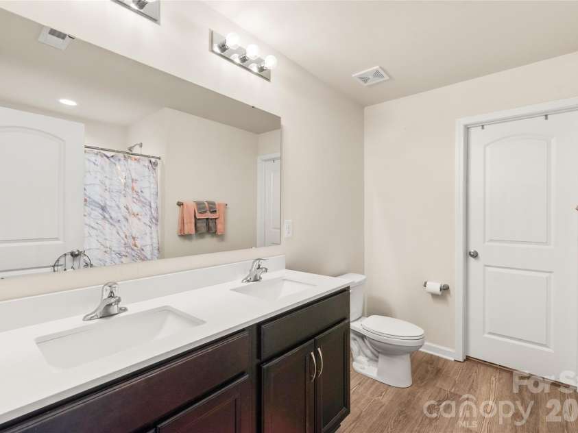 117 Barron Boulevard, Lancaster, SC 29720.  MLS# CAR4342489, YatesRealty ID 7991. 
