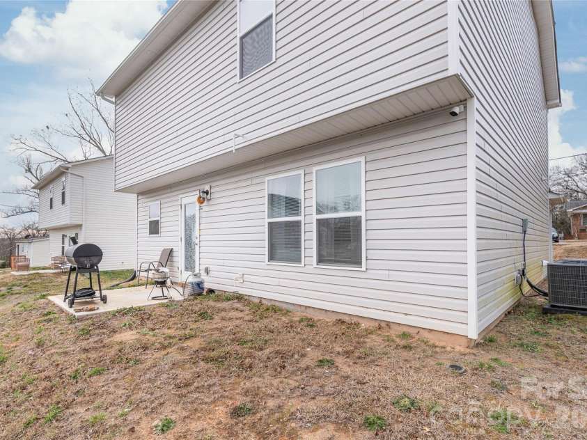 117 Barron Boulevard, Lancaster, SC 29720.  MLS# CAR4342489, YatesRealty ID 7991. 