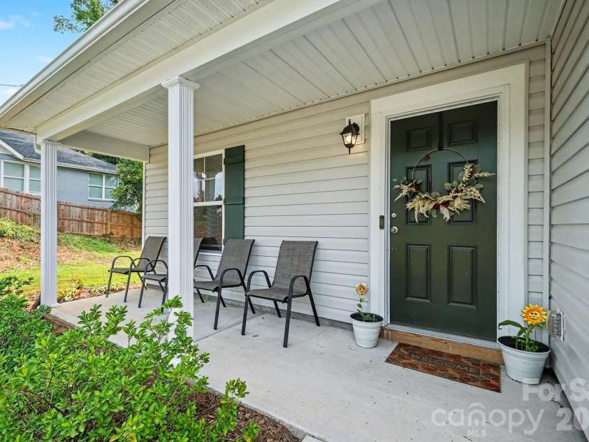 117 Barron Boulevard, Lancaster, SC 29720.  MLS# CAR4420621, YatesRealty ID 7991. 