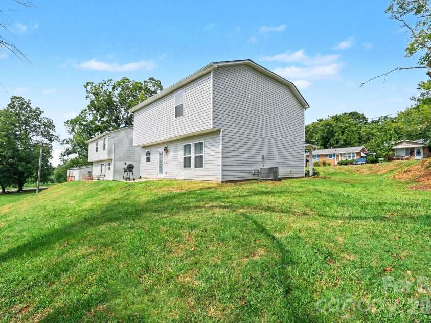 117 Barron Boulevard, Lancaster, SC 29720.  MLS# CAR4420621, YatesRealty ID 7991. 
