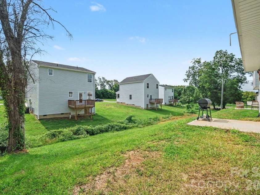 117 Barron Boulevard, Lancaster, SC 29720.  MLS# CAR4420621, YatesRealty ID 7991. 