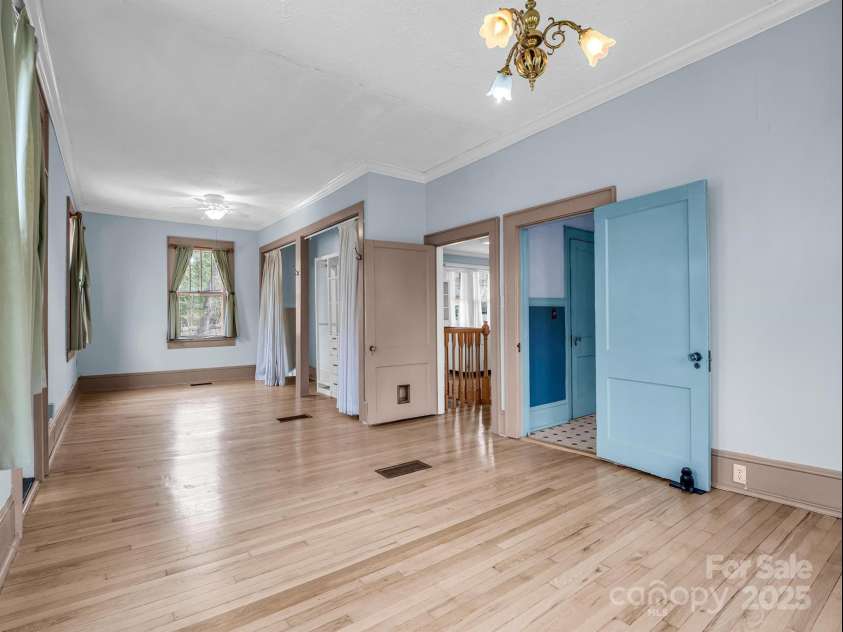 311 Buncombe Street, Hendersonville, NC 28739.  MLS# CAR4176141, YatesRealty ID 7991. Primary bedroom on main level
