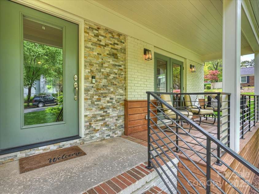 1733 Piccadilly Drive, Charlotte, NC 28211.  MLS# CAR4249185, YatesRealty ID 7992. 