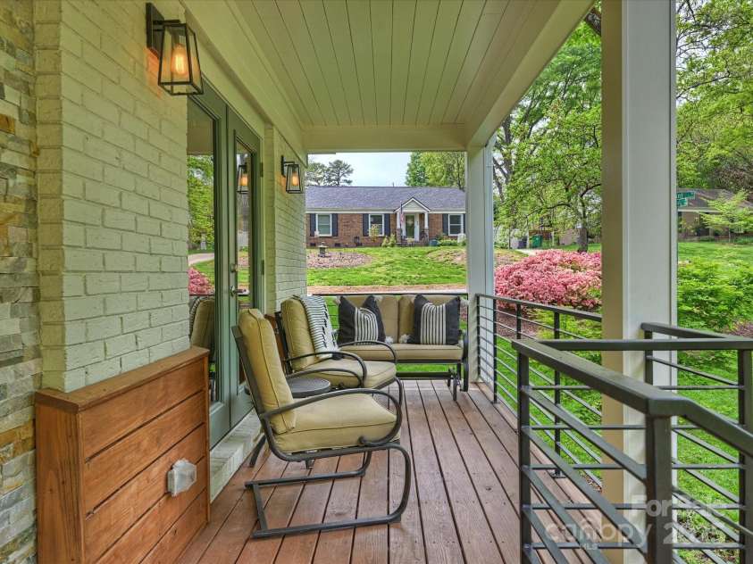 1733 Piccadilly Drive, Charlotte, NC 28211.  MLS# CAR4249185, YatesRealty ID 7992. 