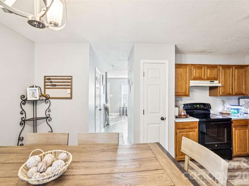 1491 20th Avenue, Hickory, NC 28601.  MLS# CAR4345336, YatesRealty ID 7993. 