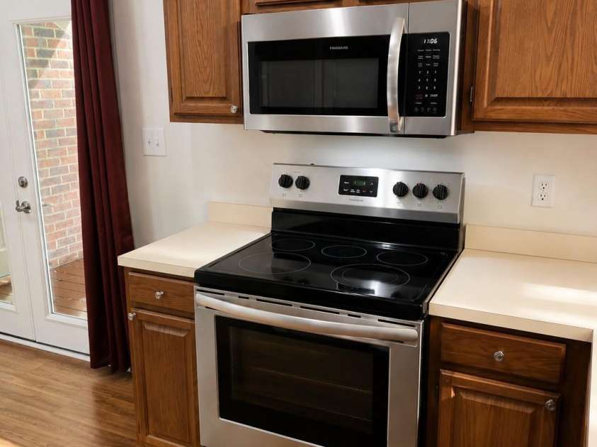 1491 20th Avenue, Hickory, NC 28601.  MLS# CAR4415818, YatesRealty ID 7993. 