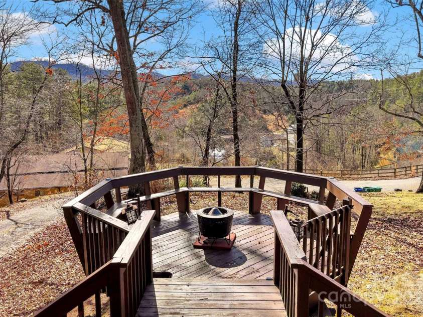 40/44 Chambers Drive, Weaverville, NC 28787.  MLS# CAR4223555, YatesRealty ID 7993. 